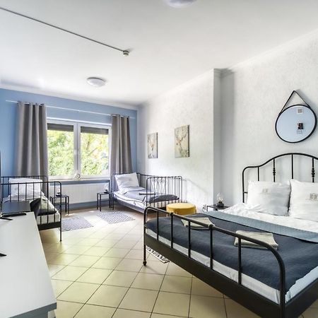 Hostel Krokodyl-Stara Praga Варшава Экстерьер фото
