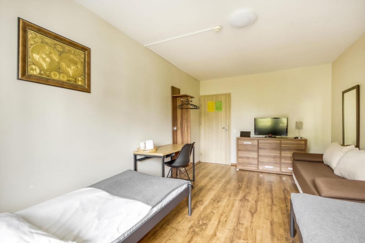 Hostel Krokodyl-Stara Praga Варшава Экстерьер фото