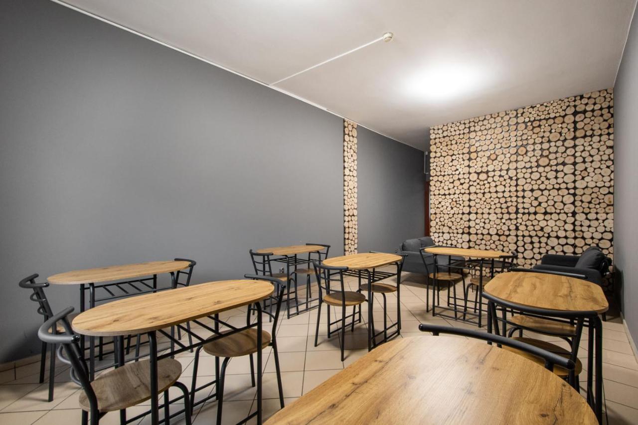 Hostel Krokodyl-Stara Praga Варшава Экстерьер фото
