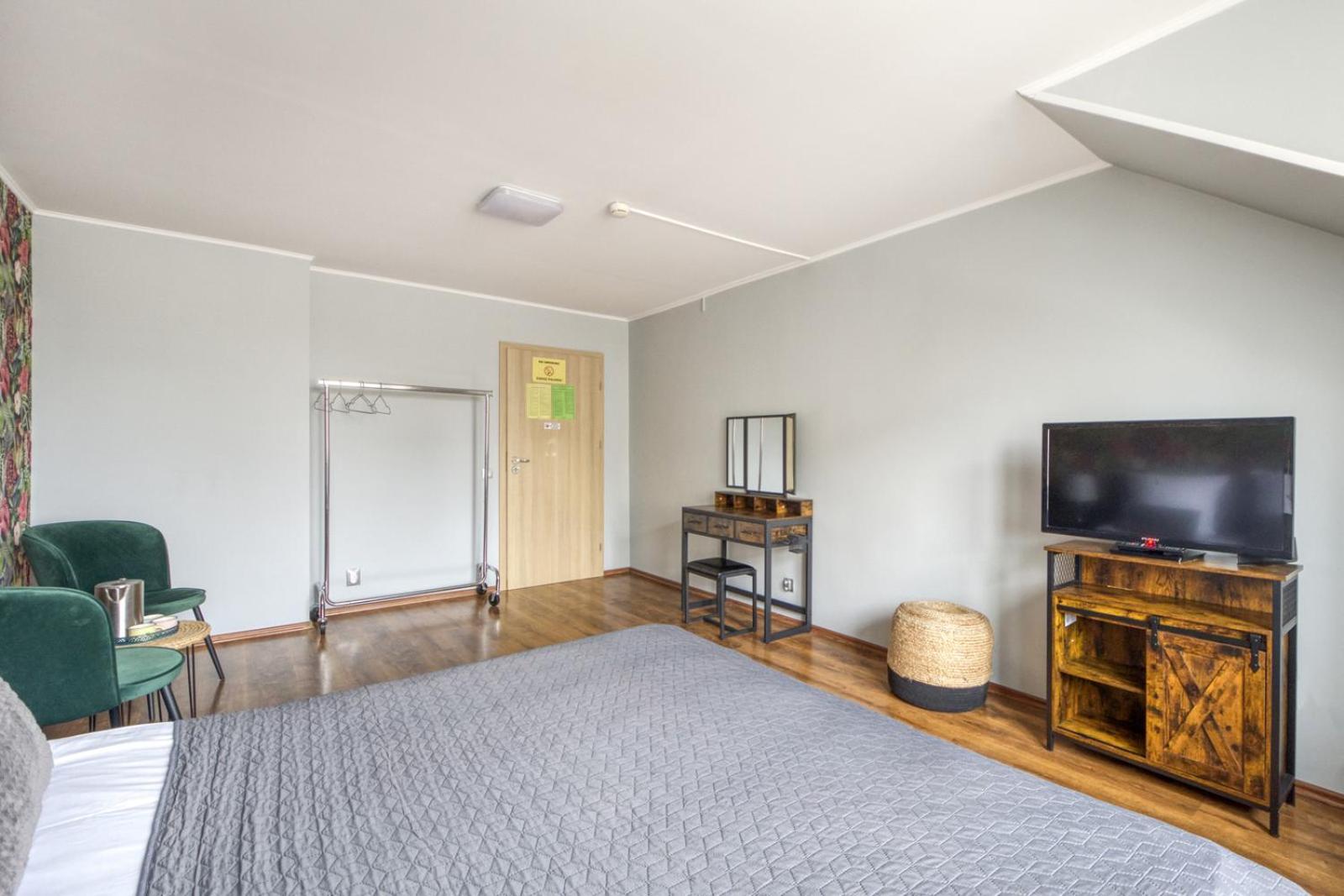 Hostel Krokodyl-Stara Praga Варшава Экстерьер фото