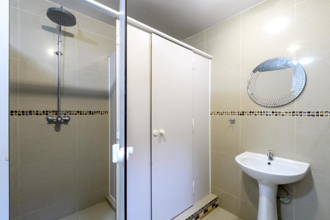 Hostel Krokodyl-Stara Praga Варшава Экстерьер фото