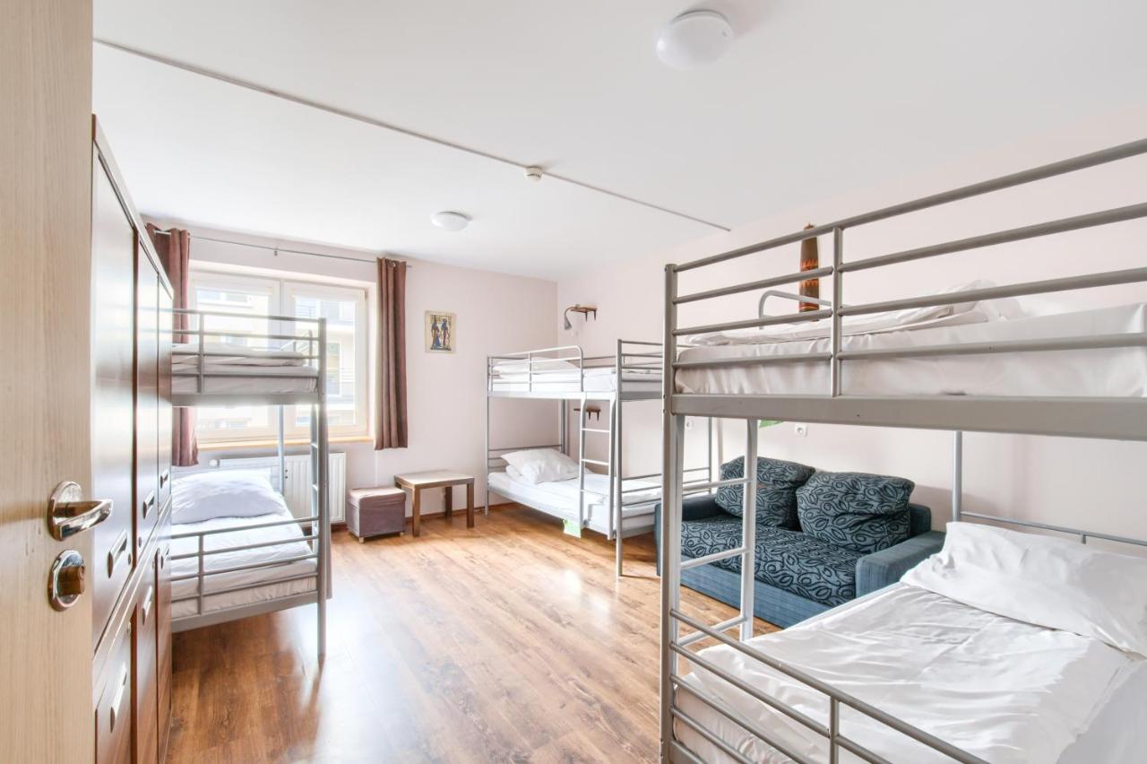 Hostel Krokodyl-Stara Praga Варшава Экстерьер фото