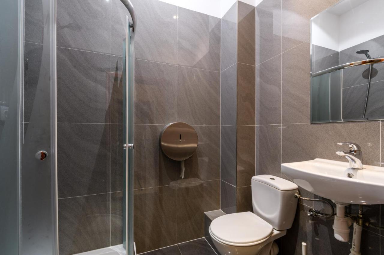 Hostel Krokodyl-Stara Praga Варшава Экстерьер фото